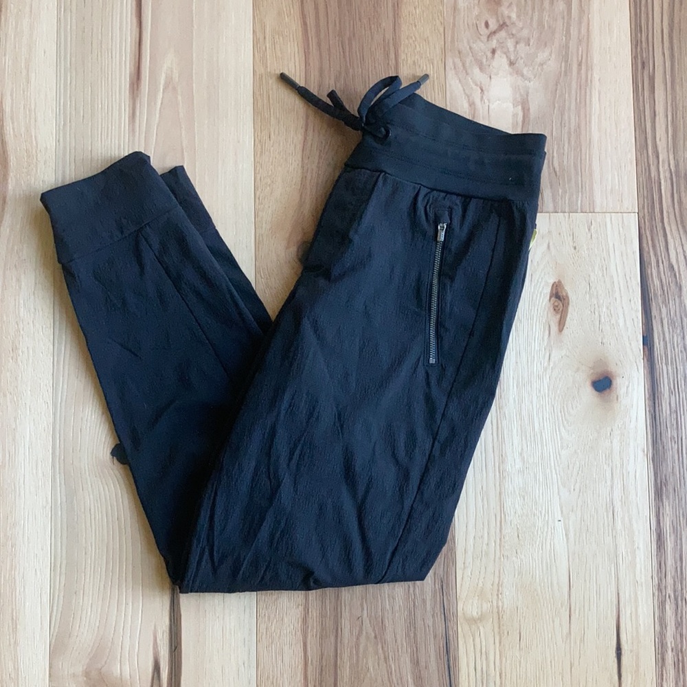 Athleta Trekkie North Crop Jogger